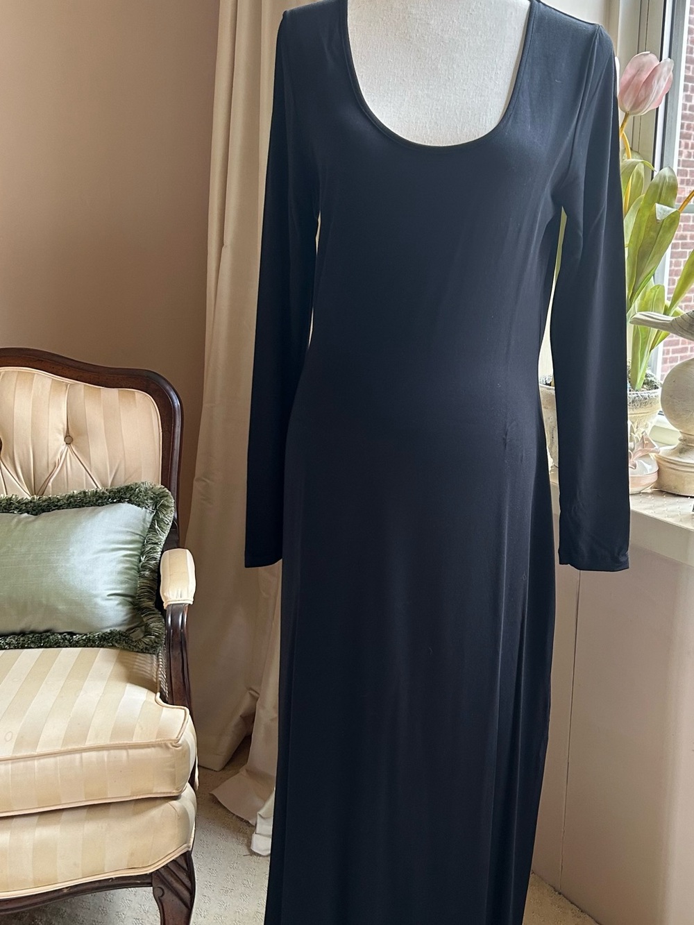 Tart Black Long-Sleeve Scoop Neck Maxi Dress